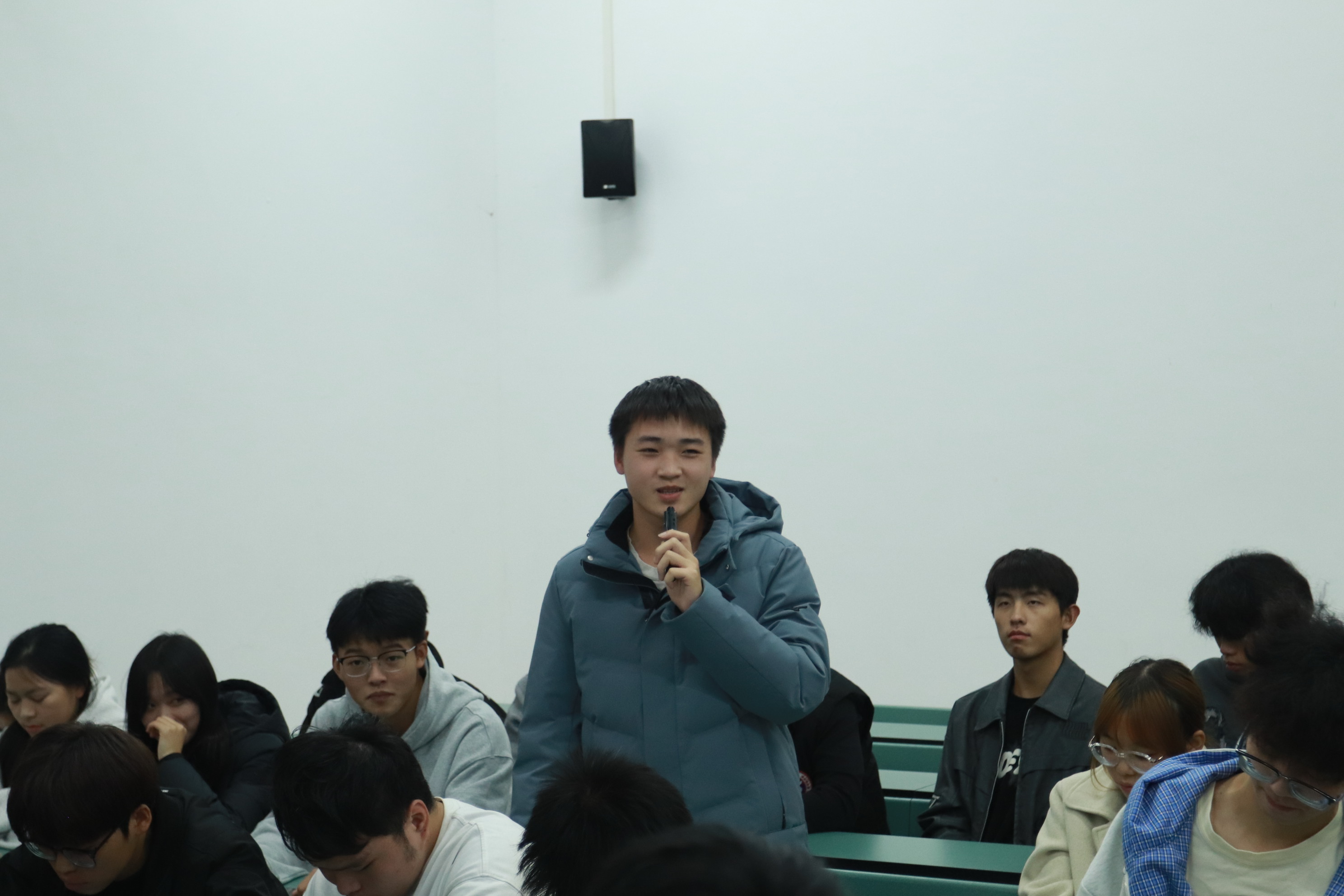 1766058563642062543.jpg 观众发言.jpg