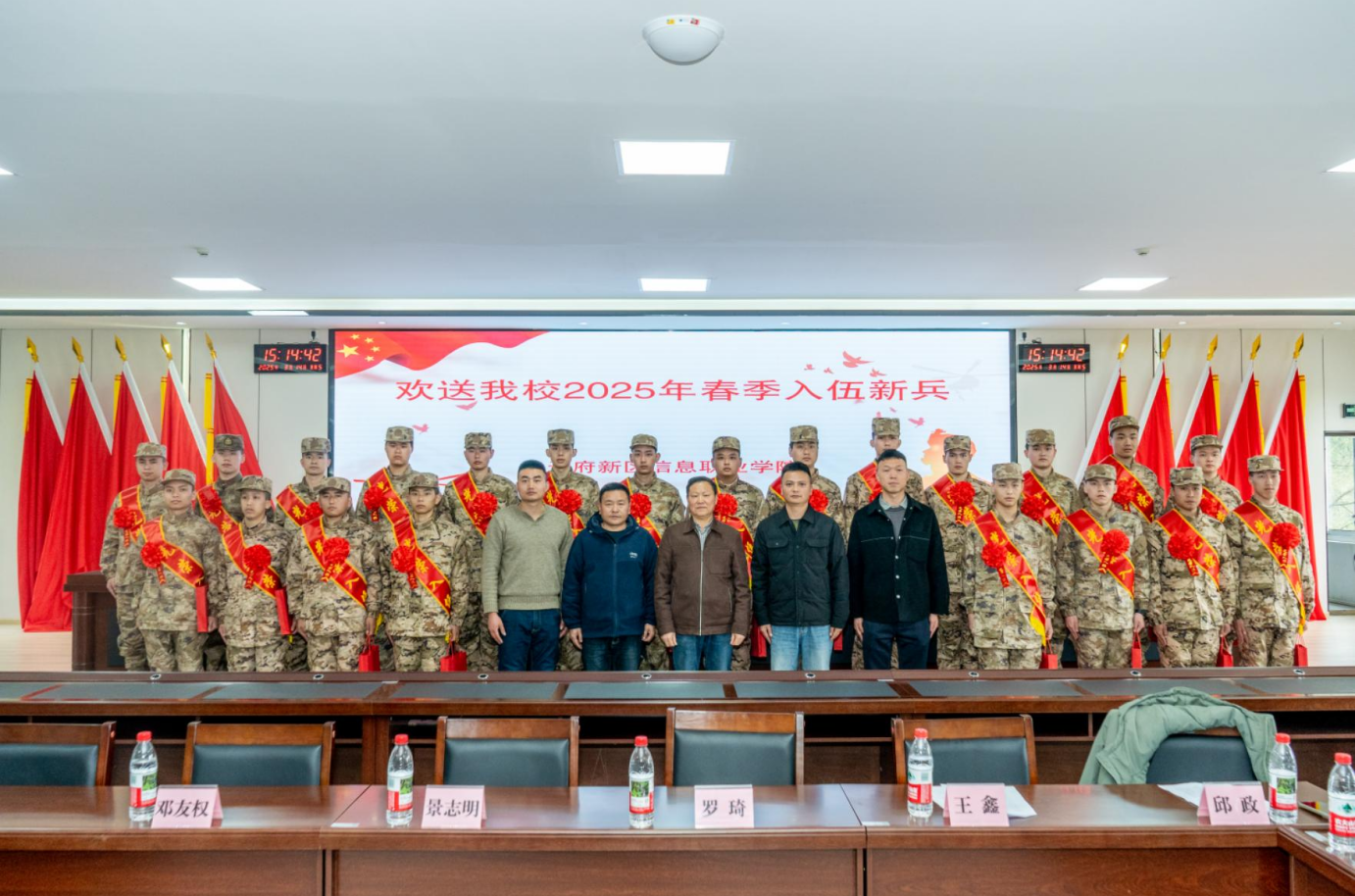 1767575931103074323.png a6247b4a8f16a1afc4009a9702099381.png