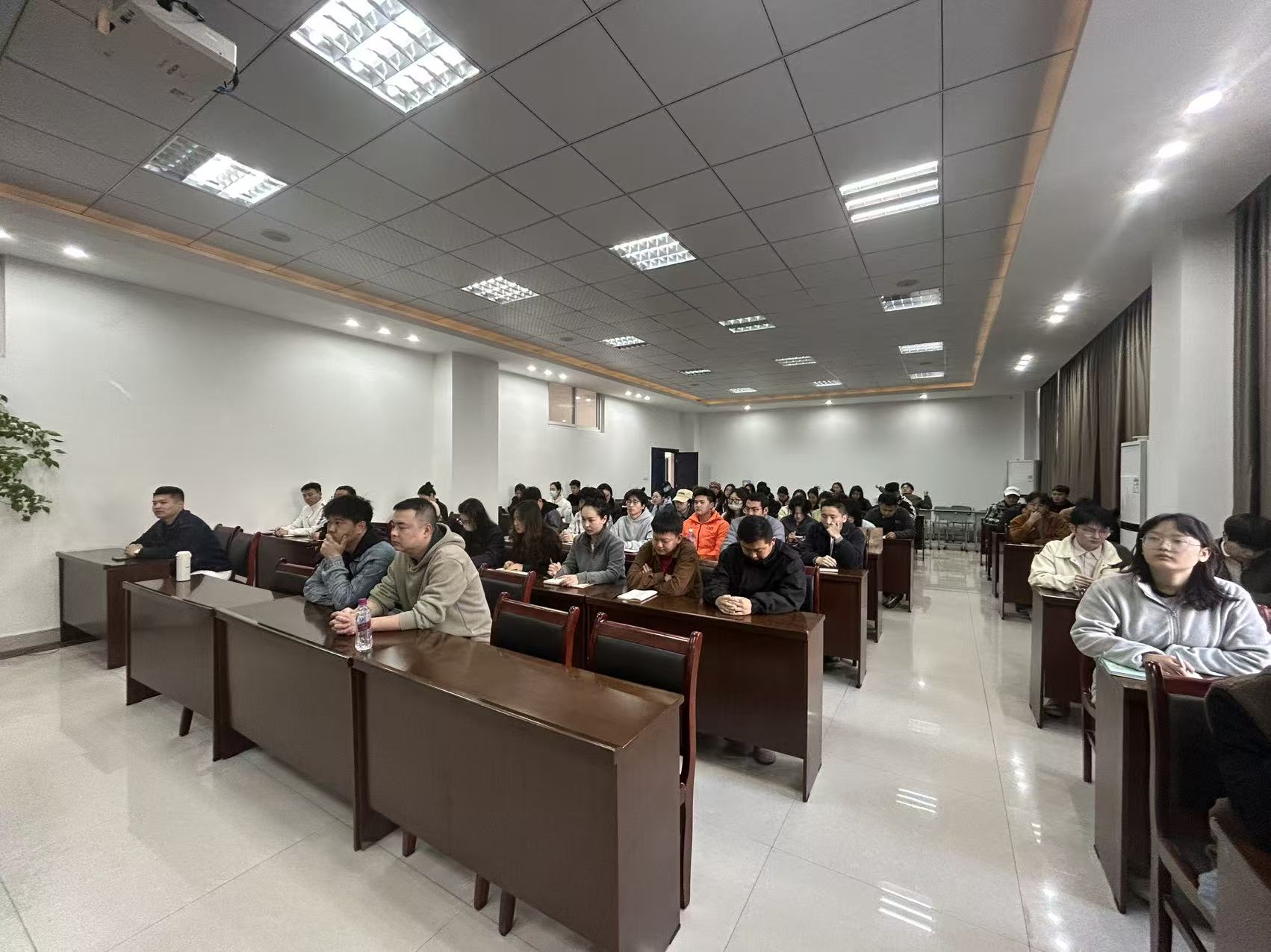 全体参会.jpg